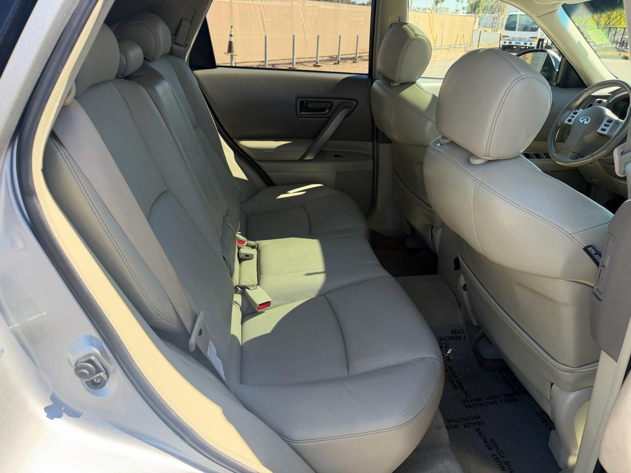 Infiniti FX FX35 2WD 2004