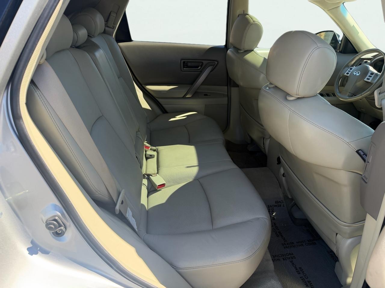 Infiniti FX FX35 2WD 2004