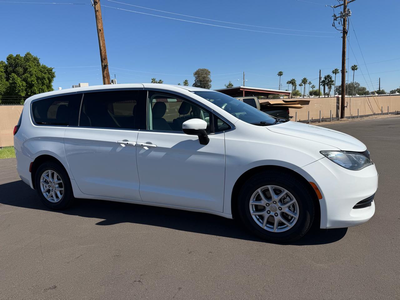 Chrysler Pacifica Touring 2017