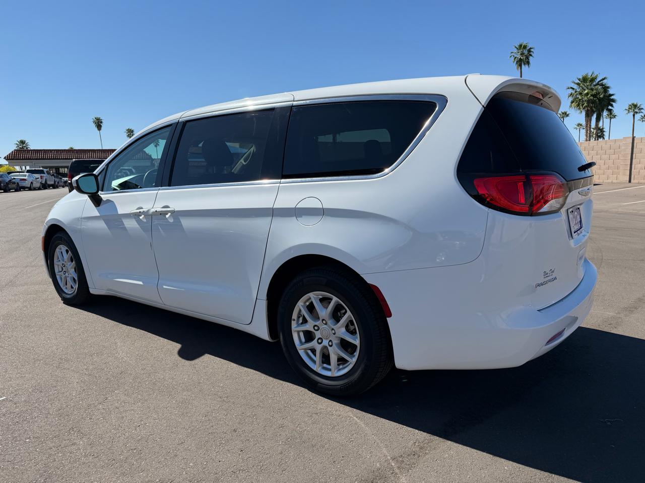 Chrysler Pacifica Touring 2017