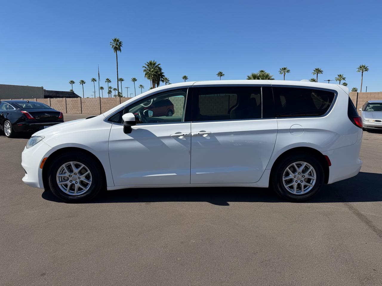 Chrysler Pacifica Touring 2017