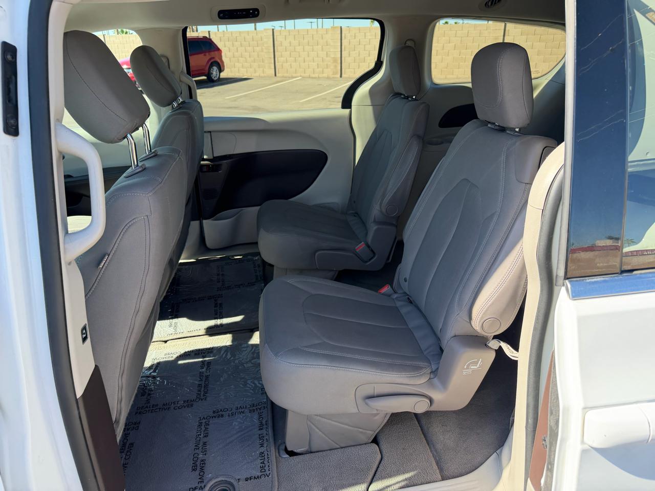 Chrysler Pacifica Touring 2017