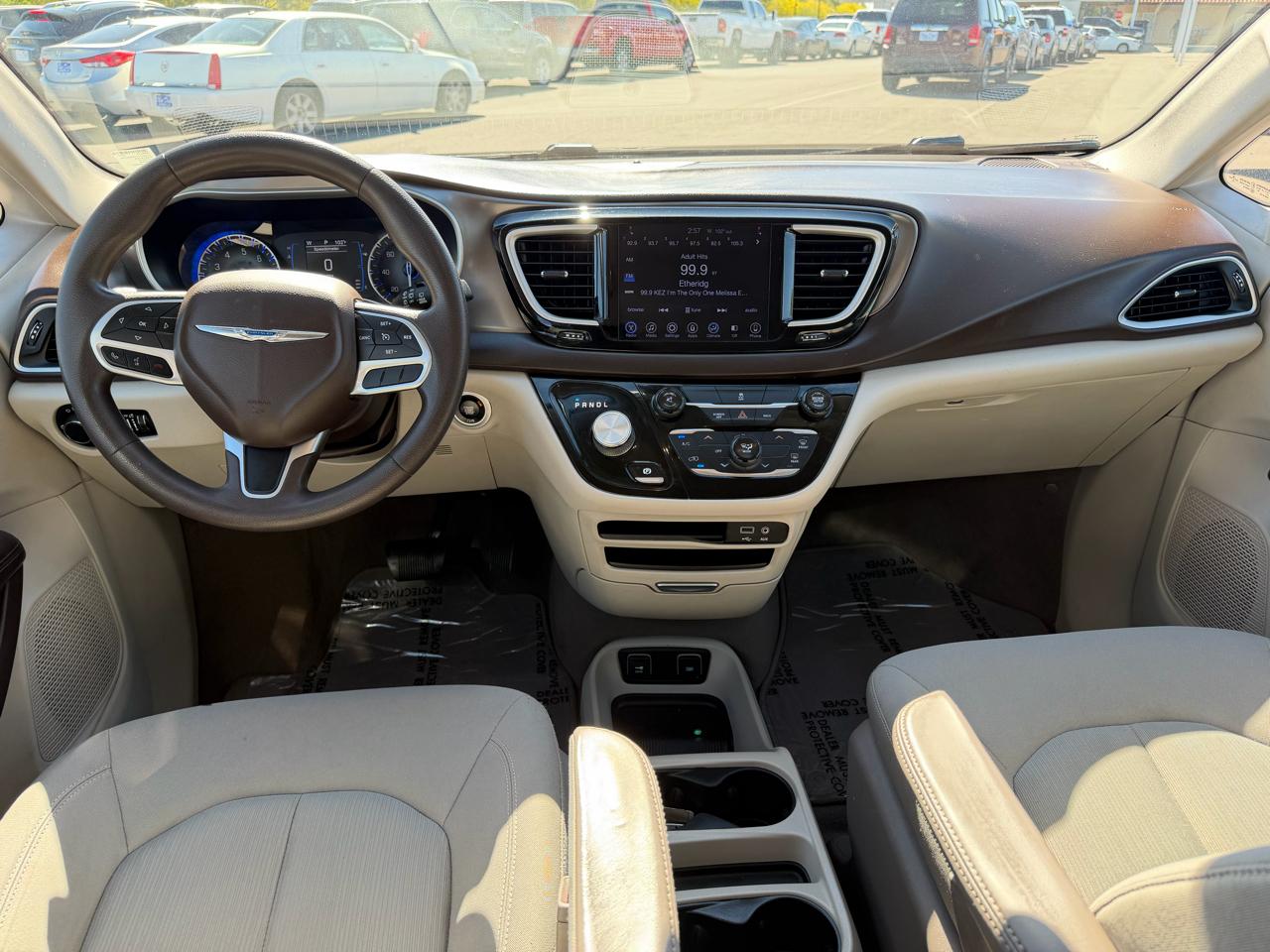 Chrysler Pacifica Touring 2017