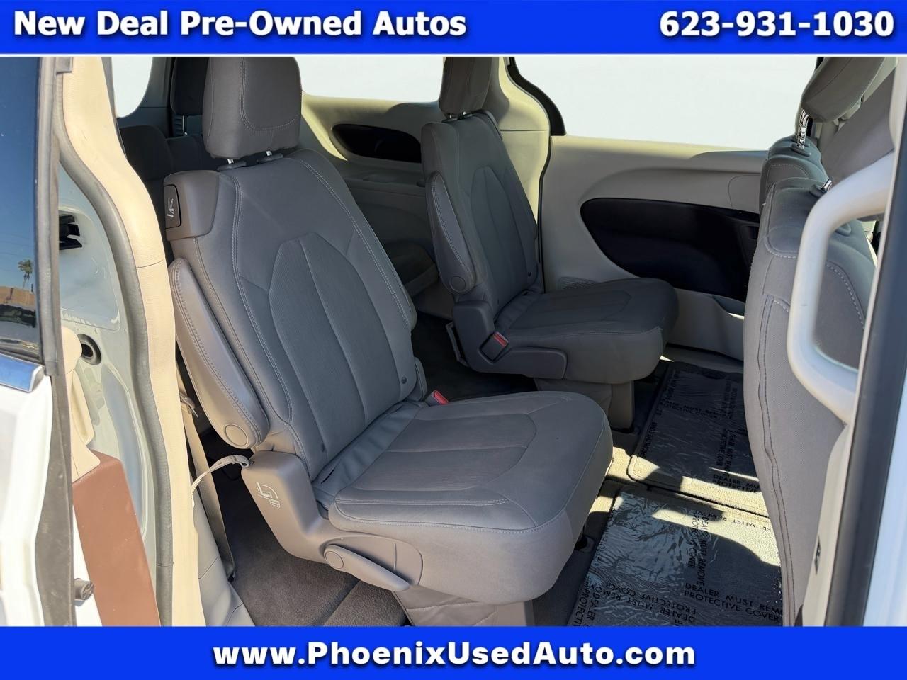 Chrysler Pacifica Touring 2017