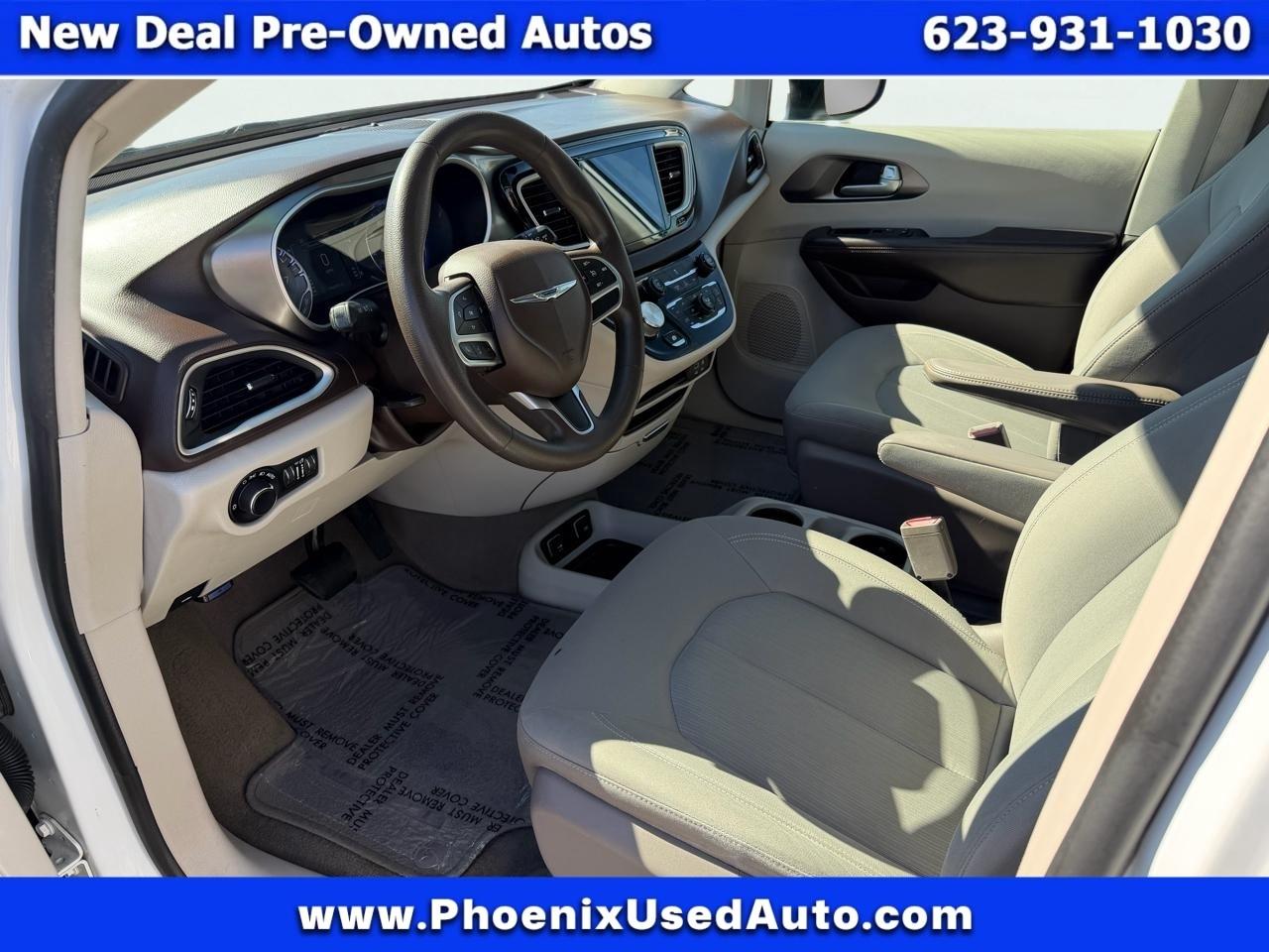 Chrysler Pacifica Touring 2017