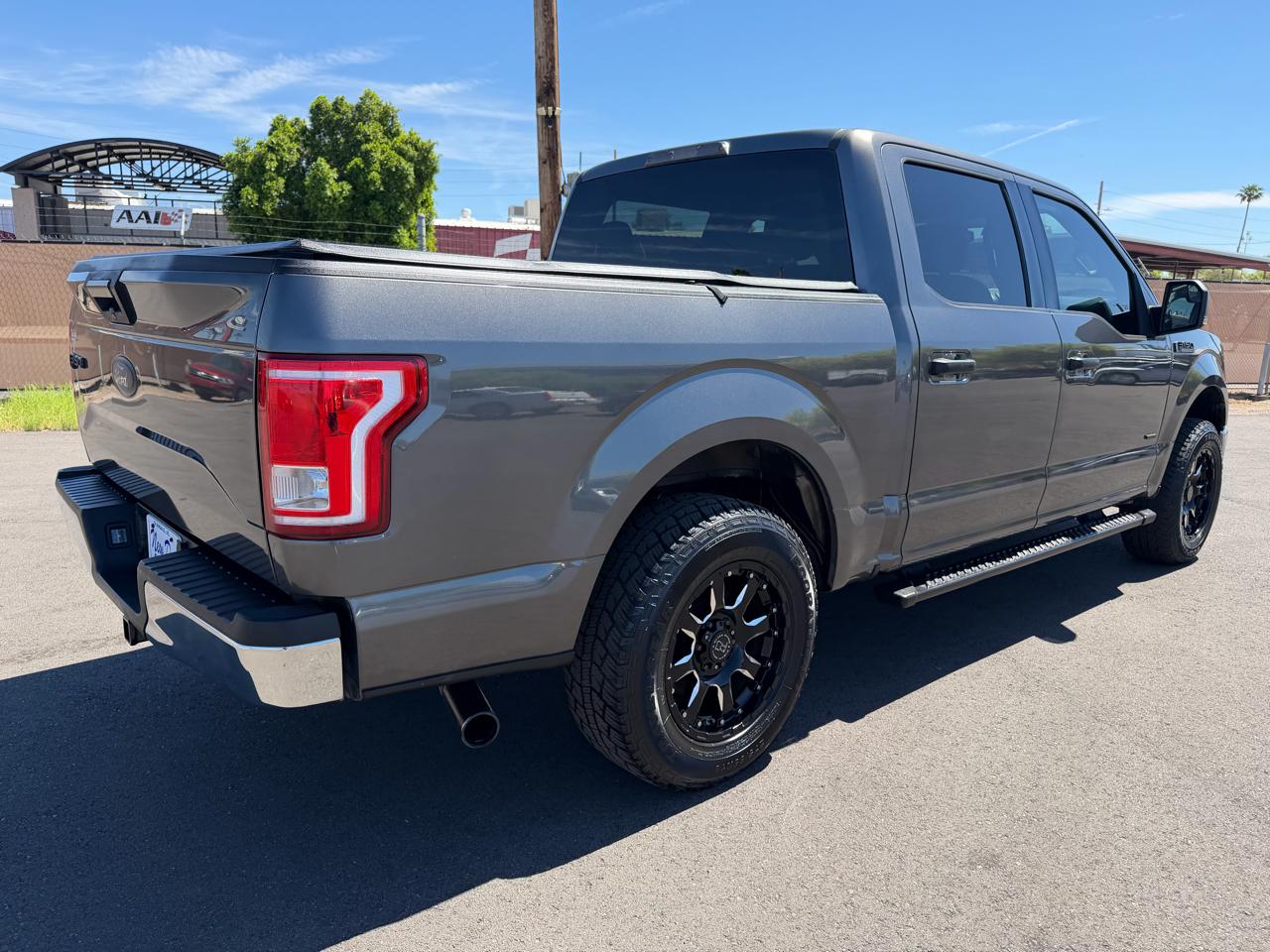 Ford F-150 2WD SuperCrew 139" XL 2016