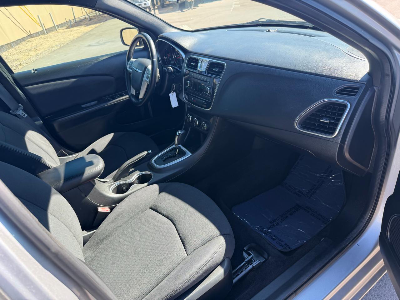 Chrysler 200 Touring 2013