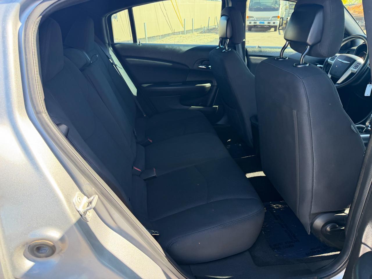 Chrysler 200 Touring 2013