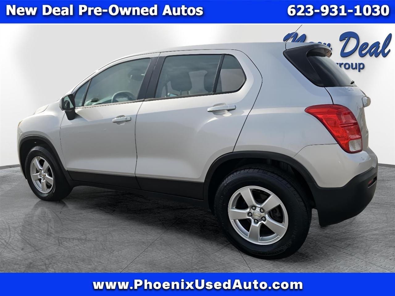 View vehicle photo 5