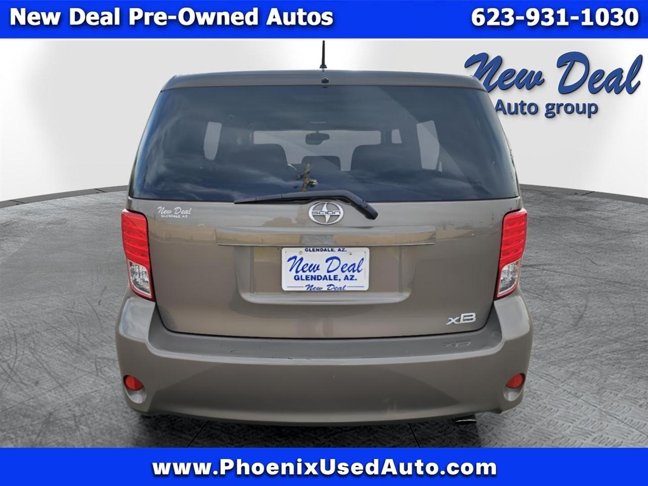 Scion xB 5-Door Wagon 4-Spd AT 2012
