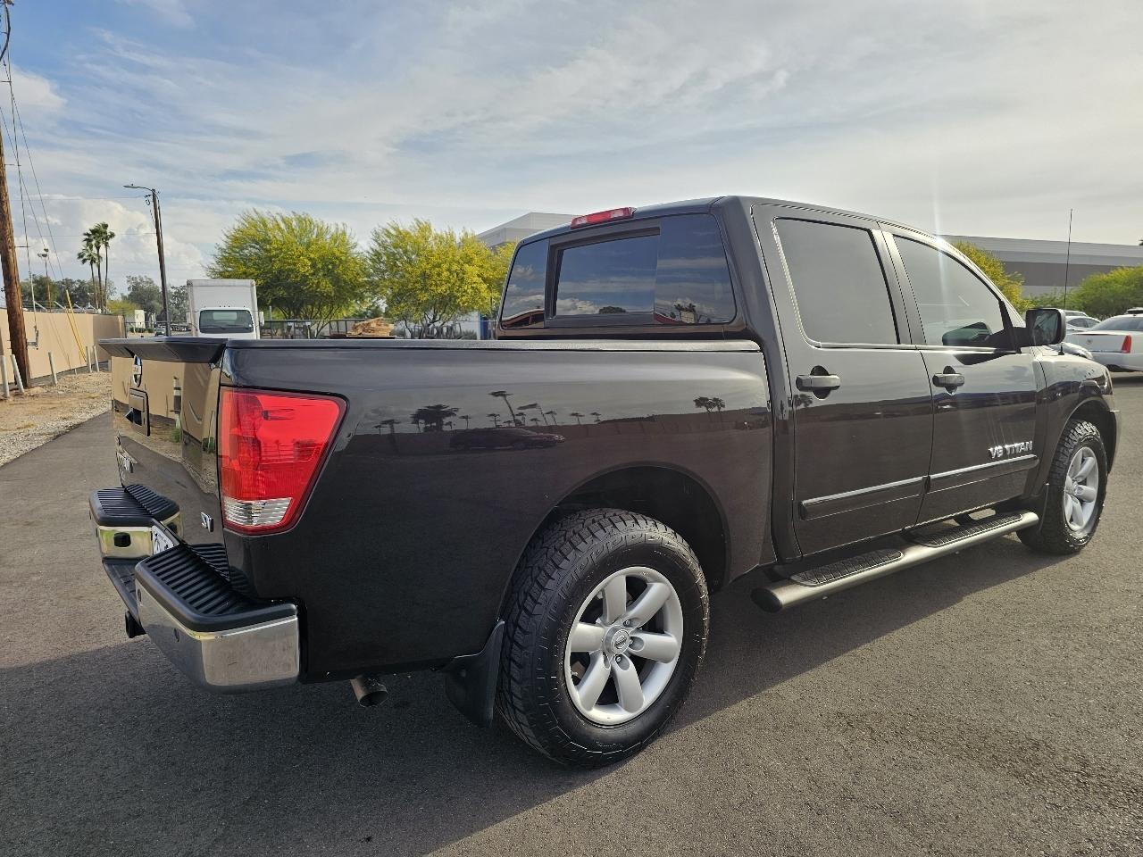 Nissan Titan SV Crew Cab 2WD 2014