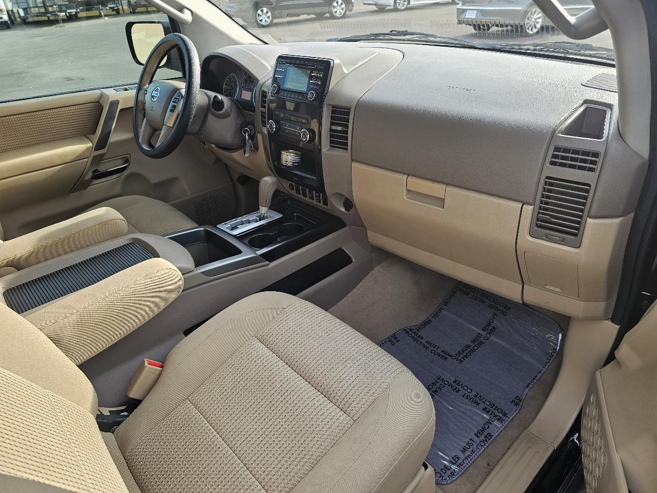 Nissan Titan SV Crew Cab 2WD 2014