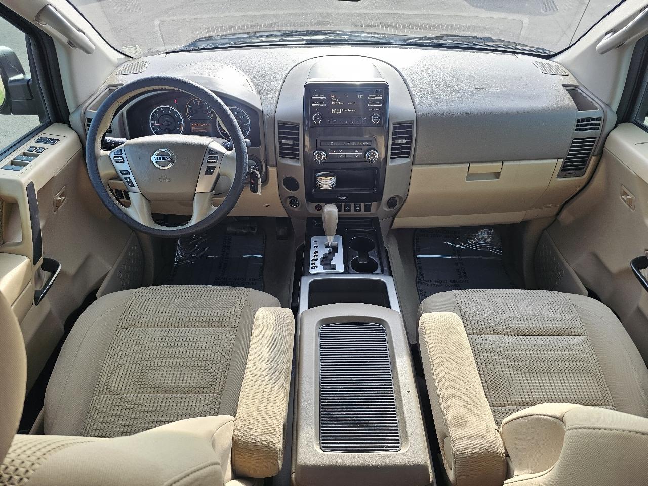 Nissan Titan SV Crew Cab 2WD 2014