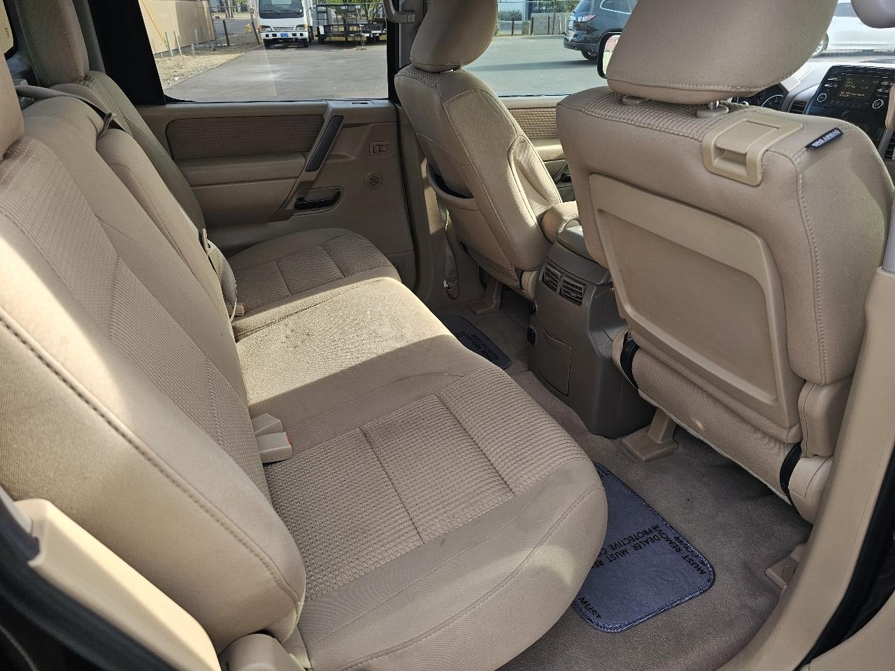 Nissan Titan SV Crew Cab 2WD 2014