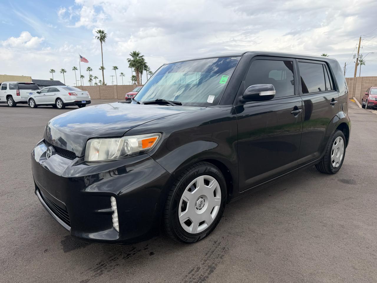 Scion xB 5-Door Wagon 4-Spd AT 2015