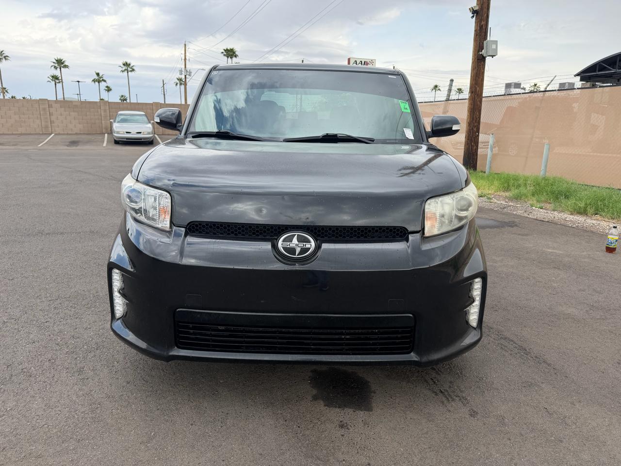 Scion xB 5-Door Wagon 4-Spd AT 2015