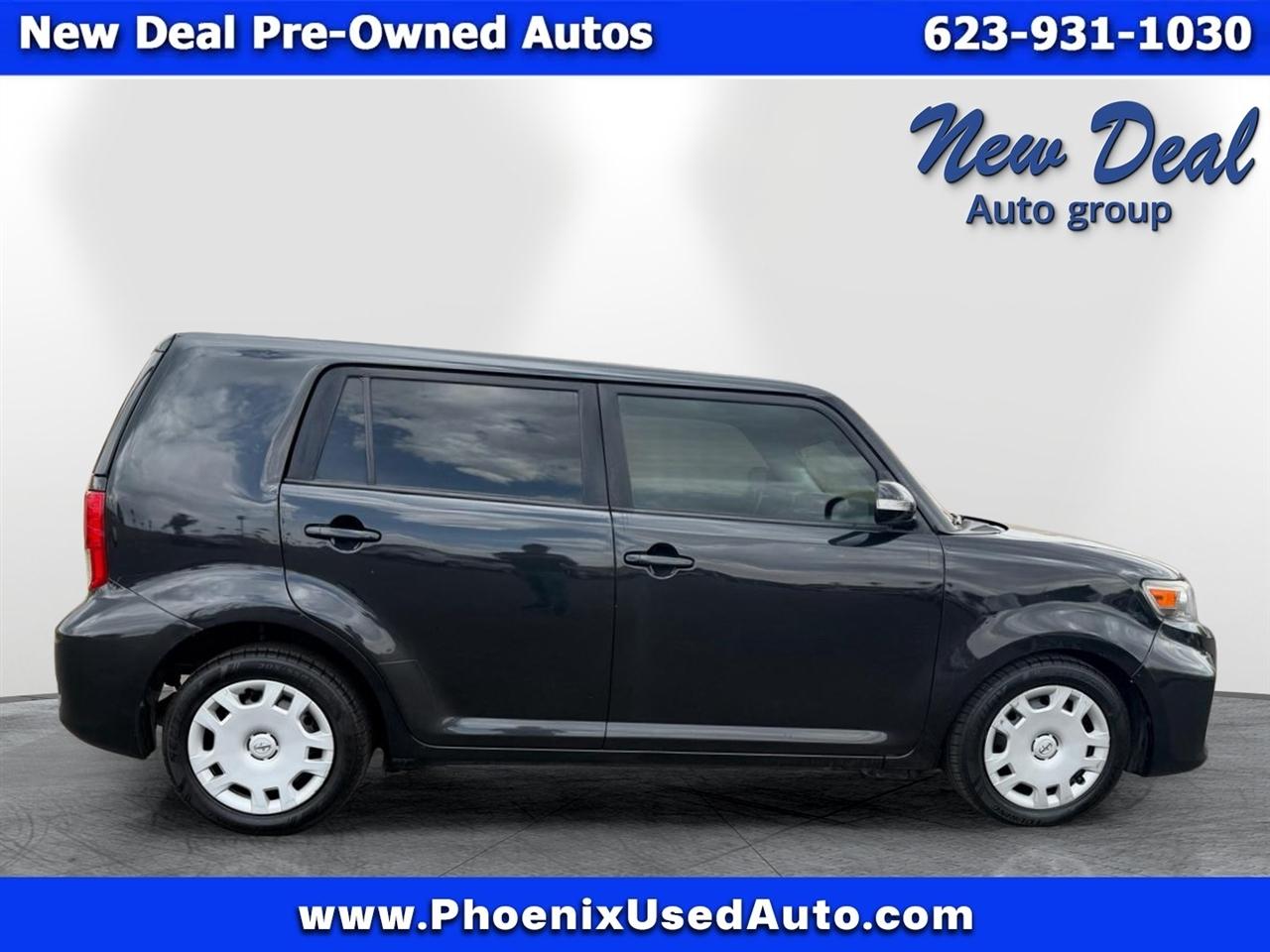 Scion xB 5-Door Wagon 4-Spd AT 2015