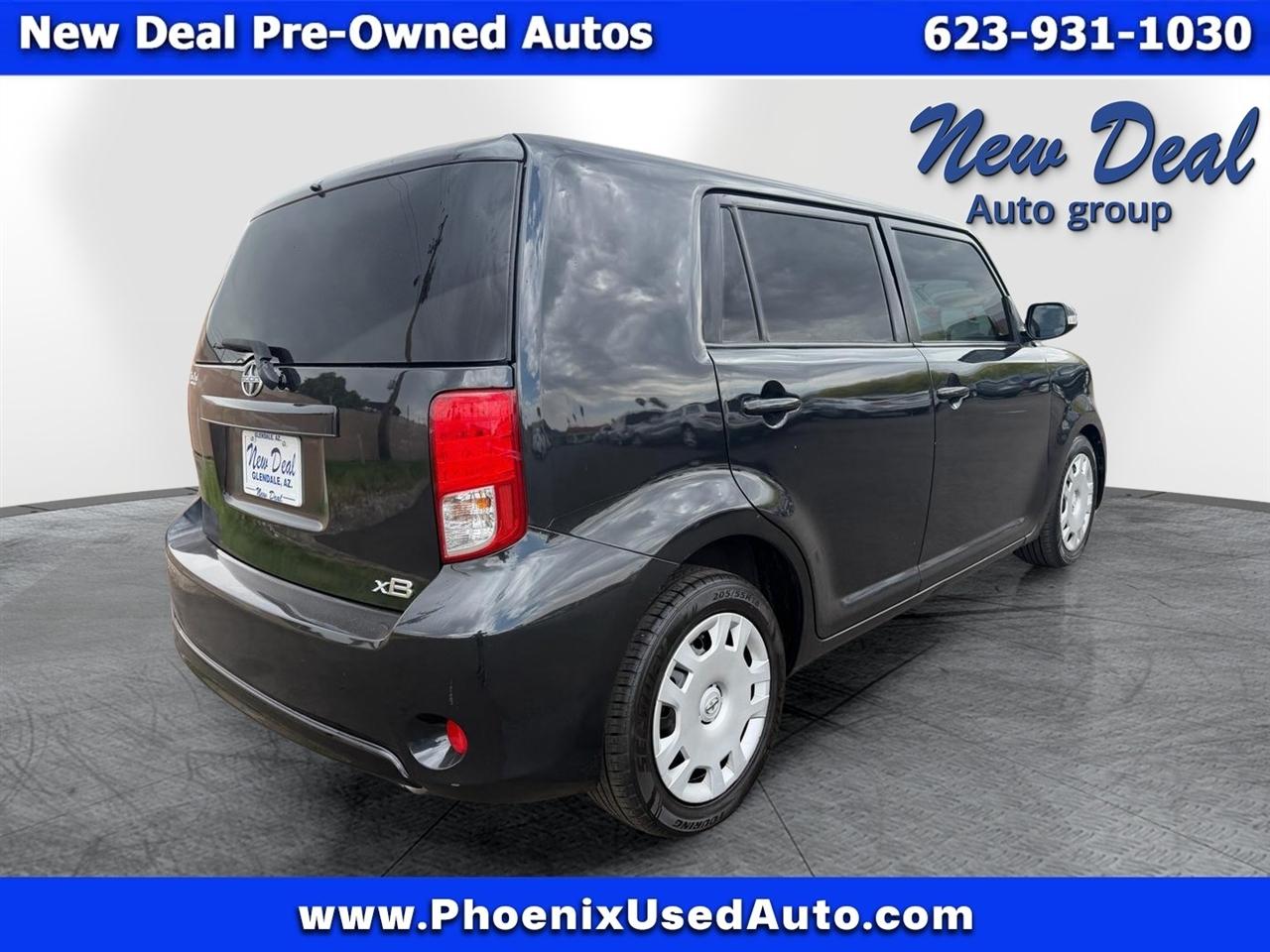 Scion xB 5-Door Wagon 4-Spd AT 2015