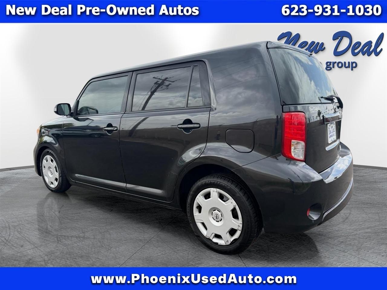 Scion xB 5-Door Wagon 4-Spd AT 2015