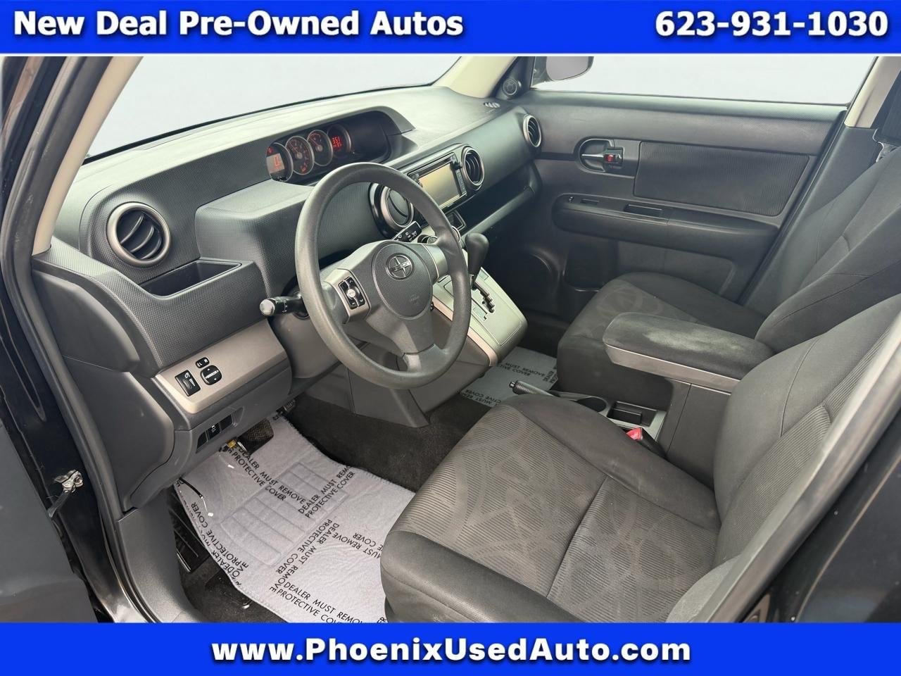 Scion xB 5-Door Wagon 4-Spd AT 2015