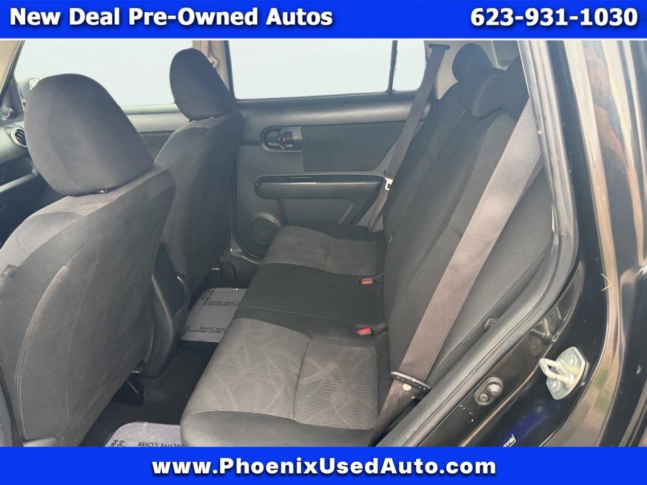 Scion xB 5-Door Wagon 4-Spd AT 2015