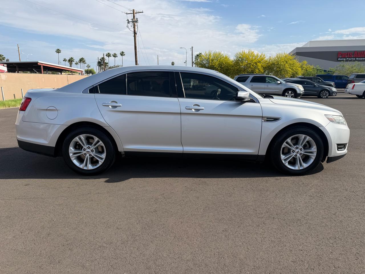 Ford Taurus SEL FWD 2016