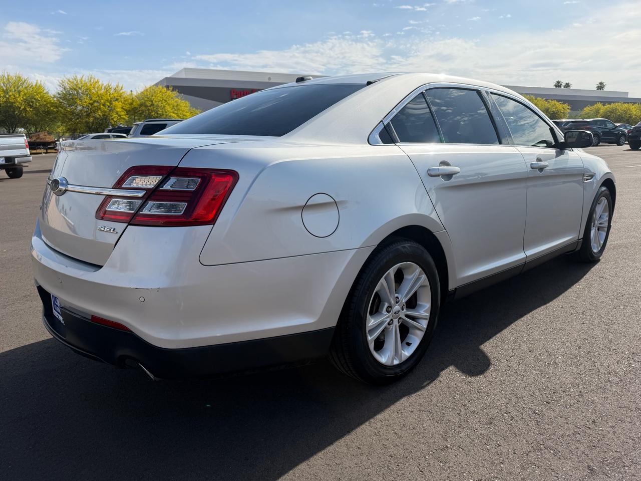 Ford Taurus SEL FWD 2016
