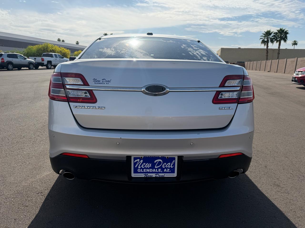 Ford Taurus SEL FWD 2016