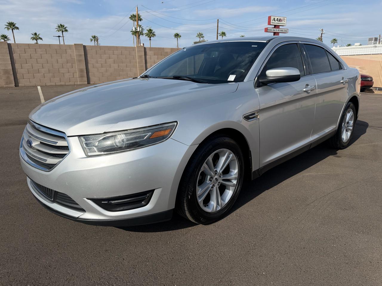 Ford Taurus SEL FWD 2016