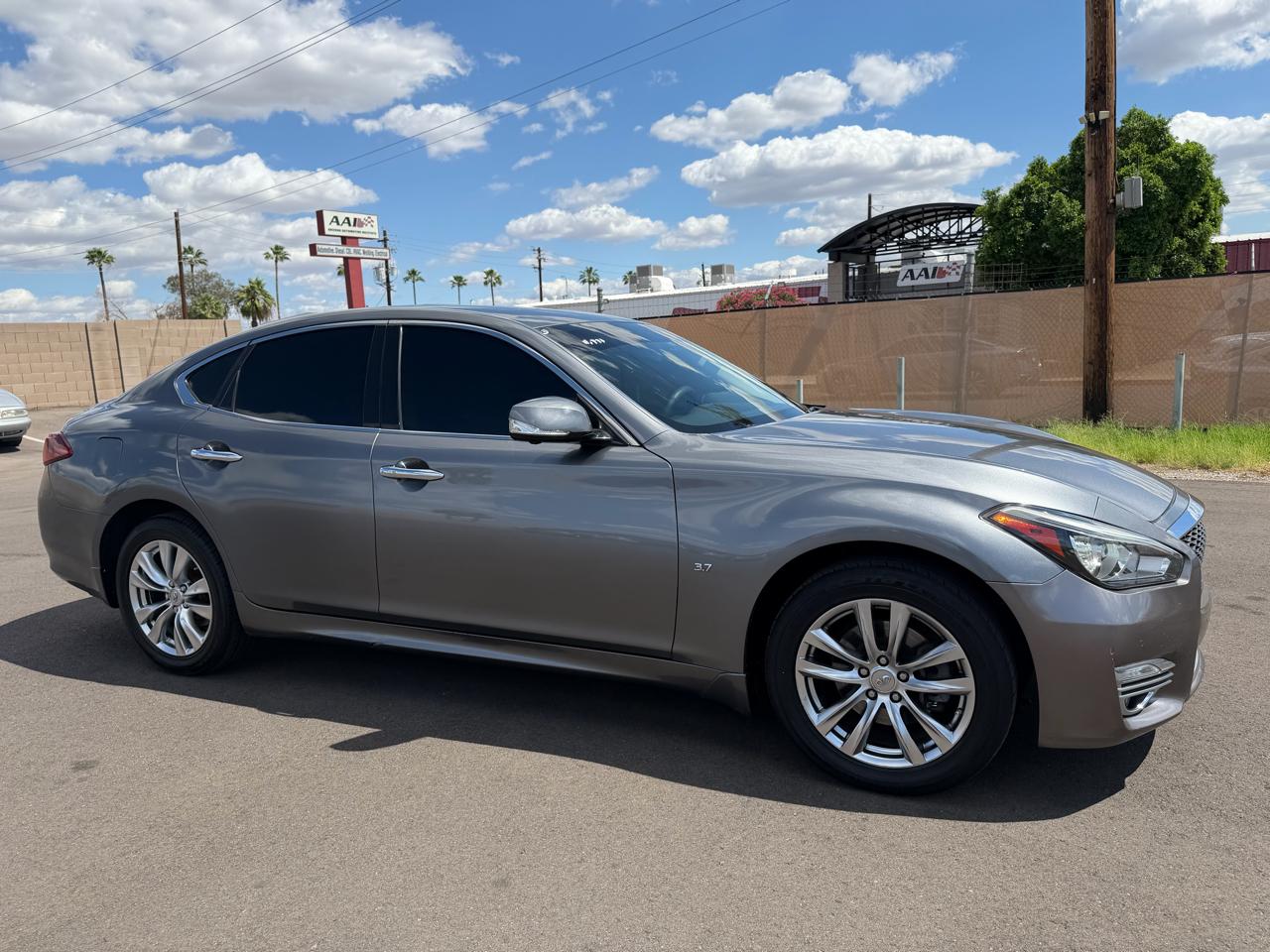 Infiniti Q70 3.7 AWD 2015