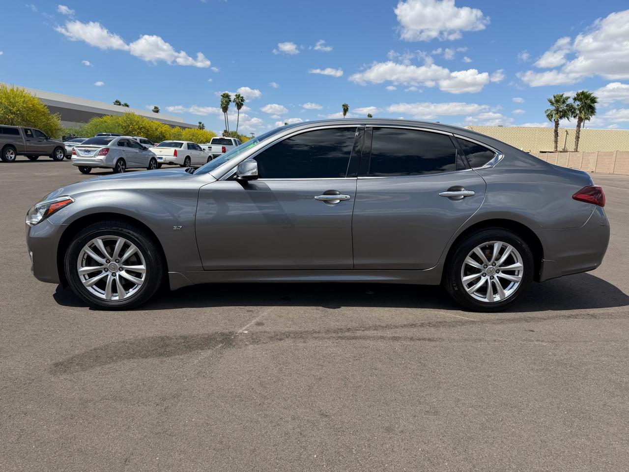 Infiniti Q70 3.7 AWD 2015