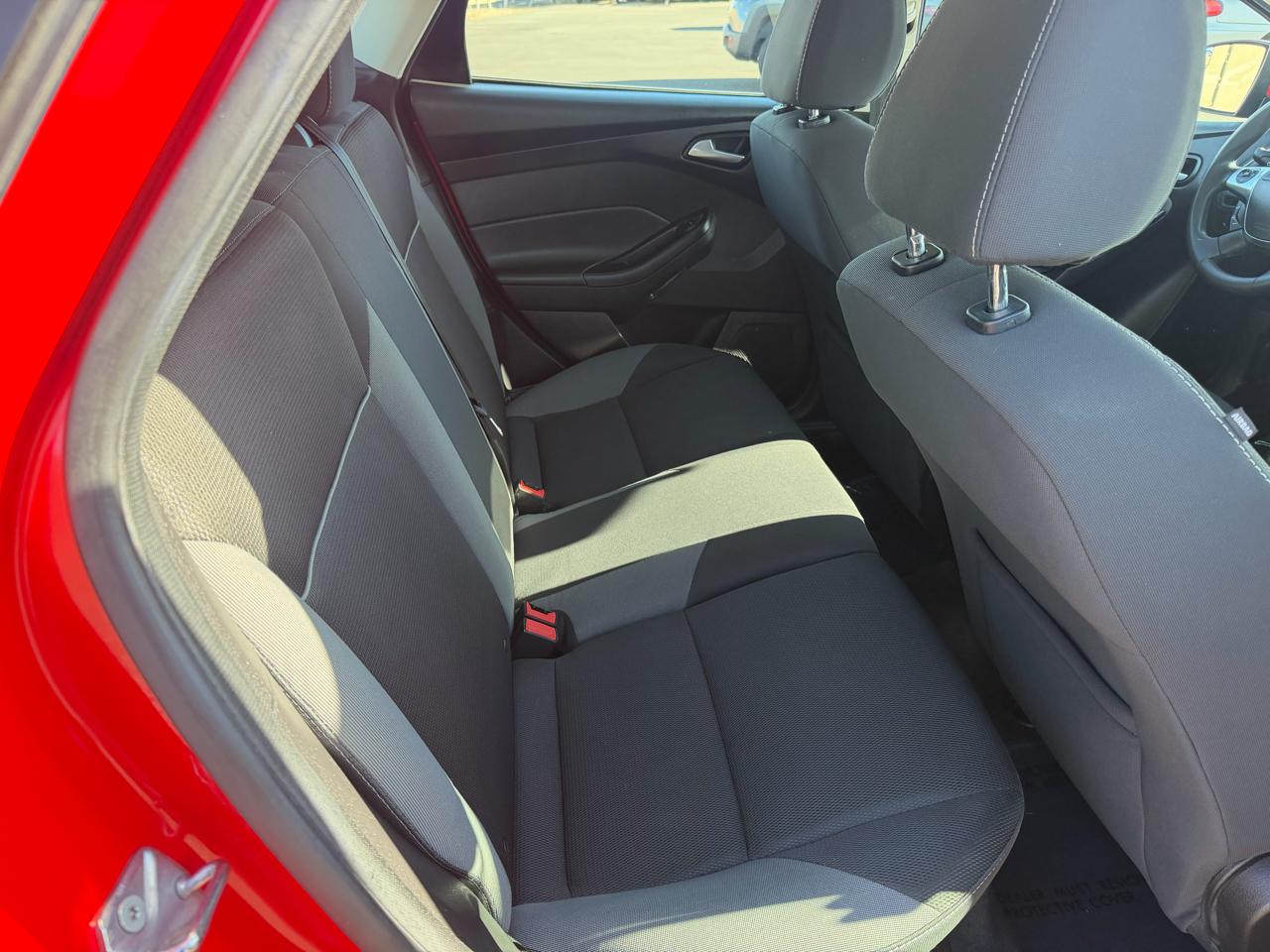 Ford Focus SE Hatch 2013