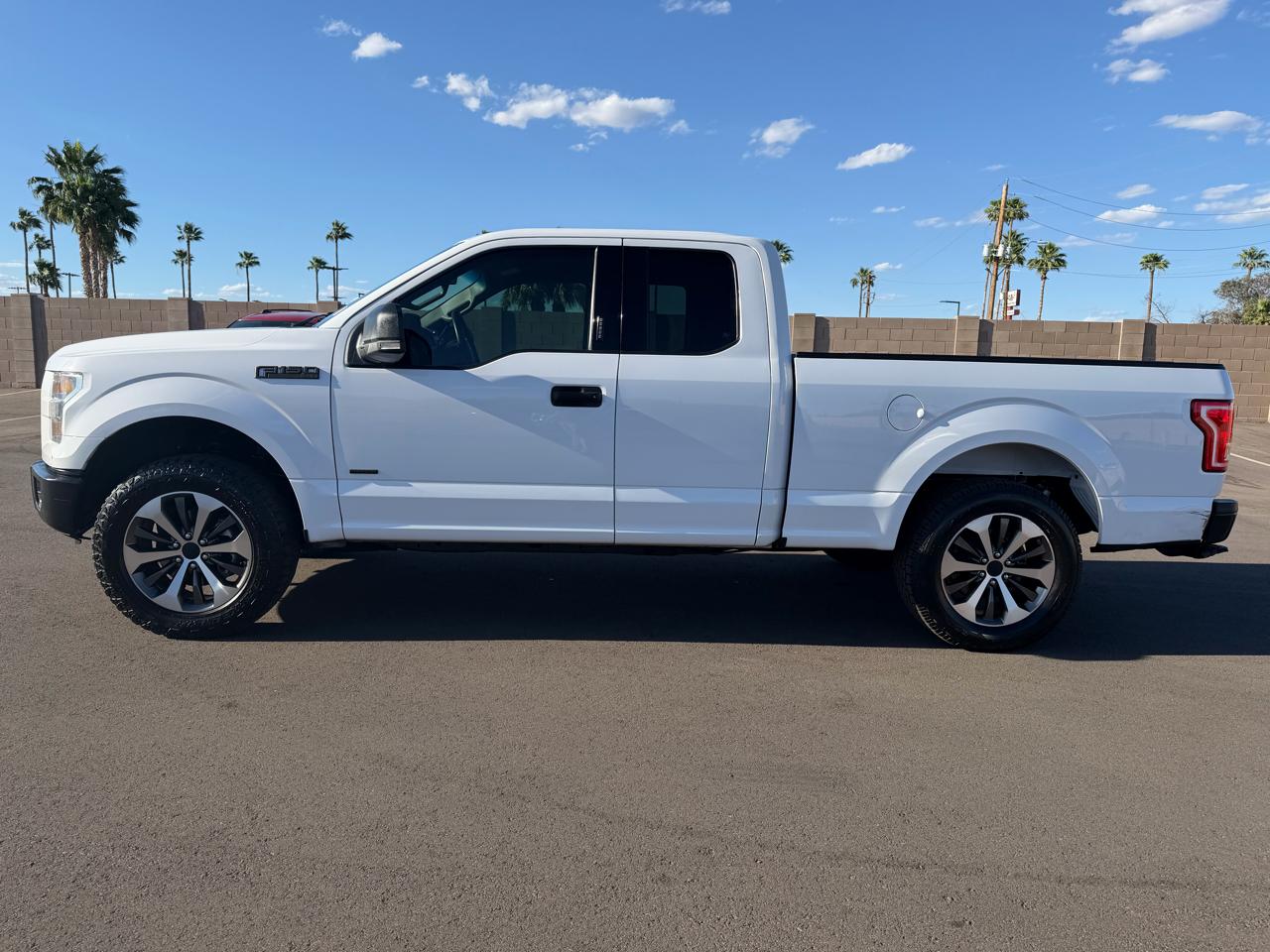 Ford F-150 2WD SuperCab 145" XL 2017