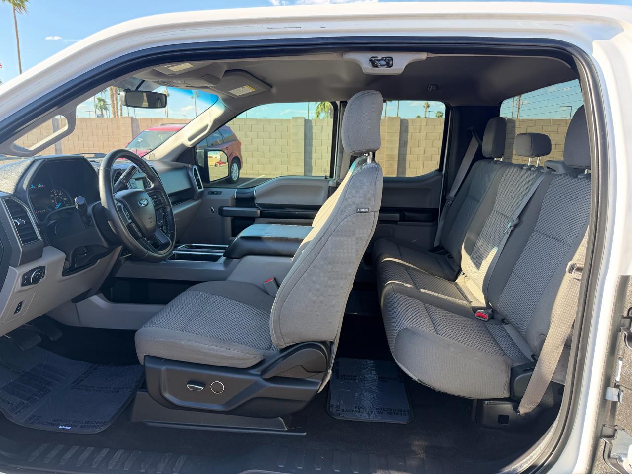 Ford F-150 2WD SuperCab 145" XL 2017