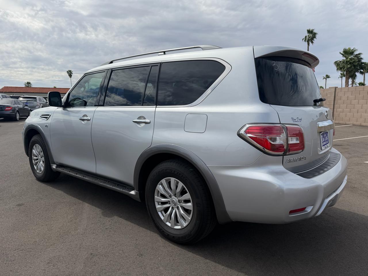 Nissan Armada Platinum 2WD 2017