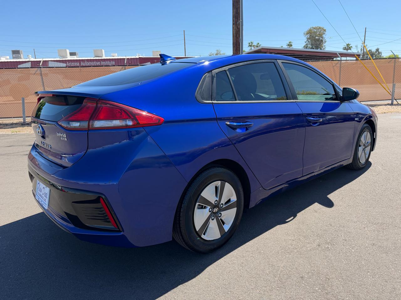 Hyundai Ioniq Hybrid Blue 2019