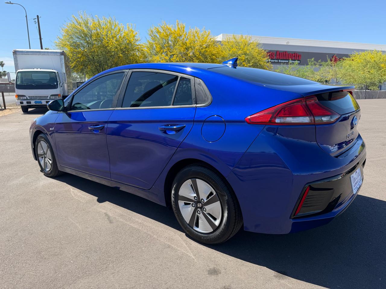 Hyundai Ioniq Hybrid Blue 2019