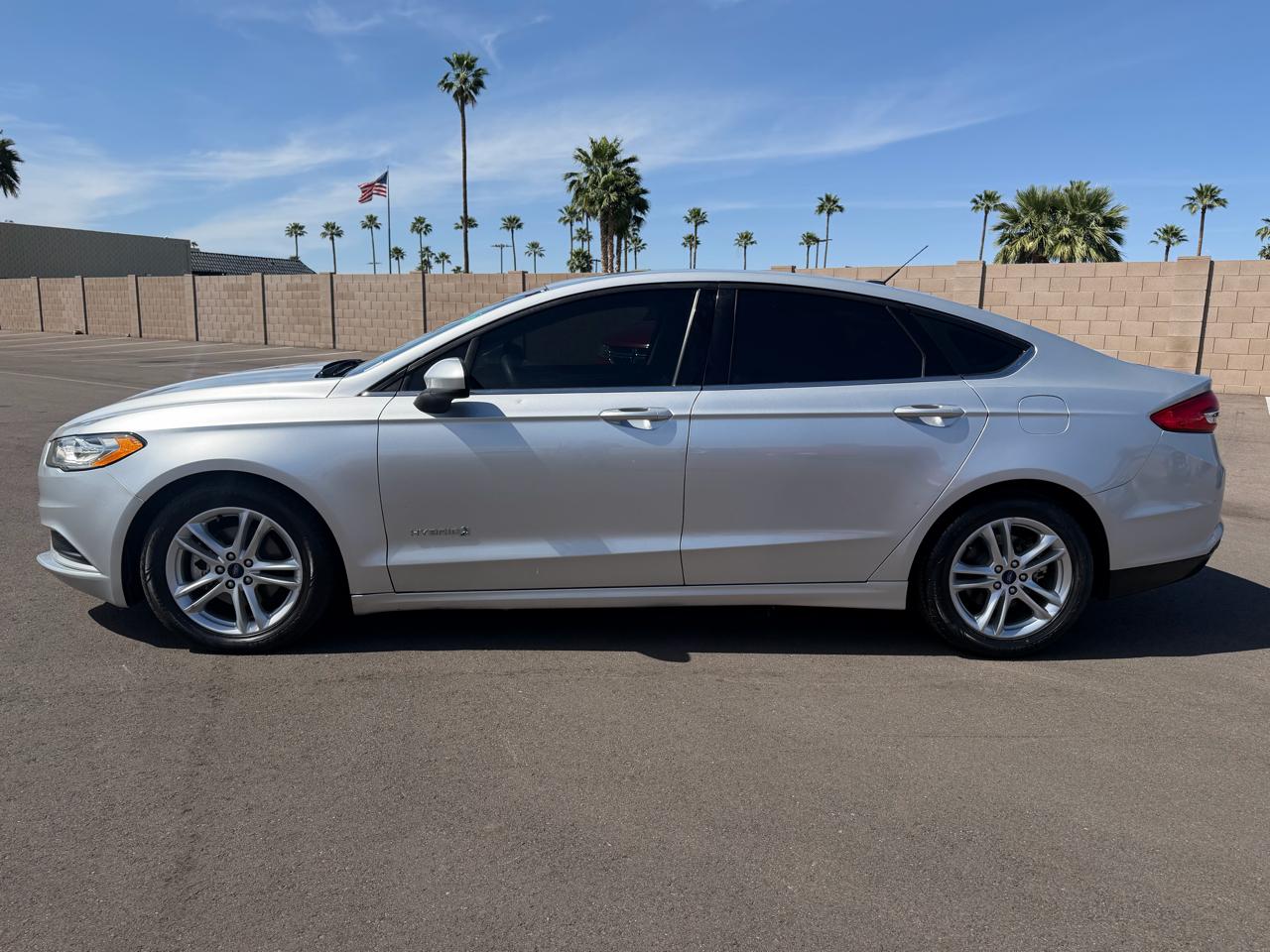 Ford Fusion Hybrid SE 2018
