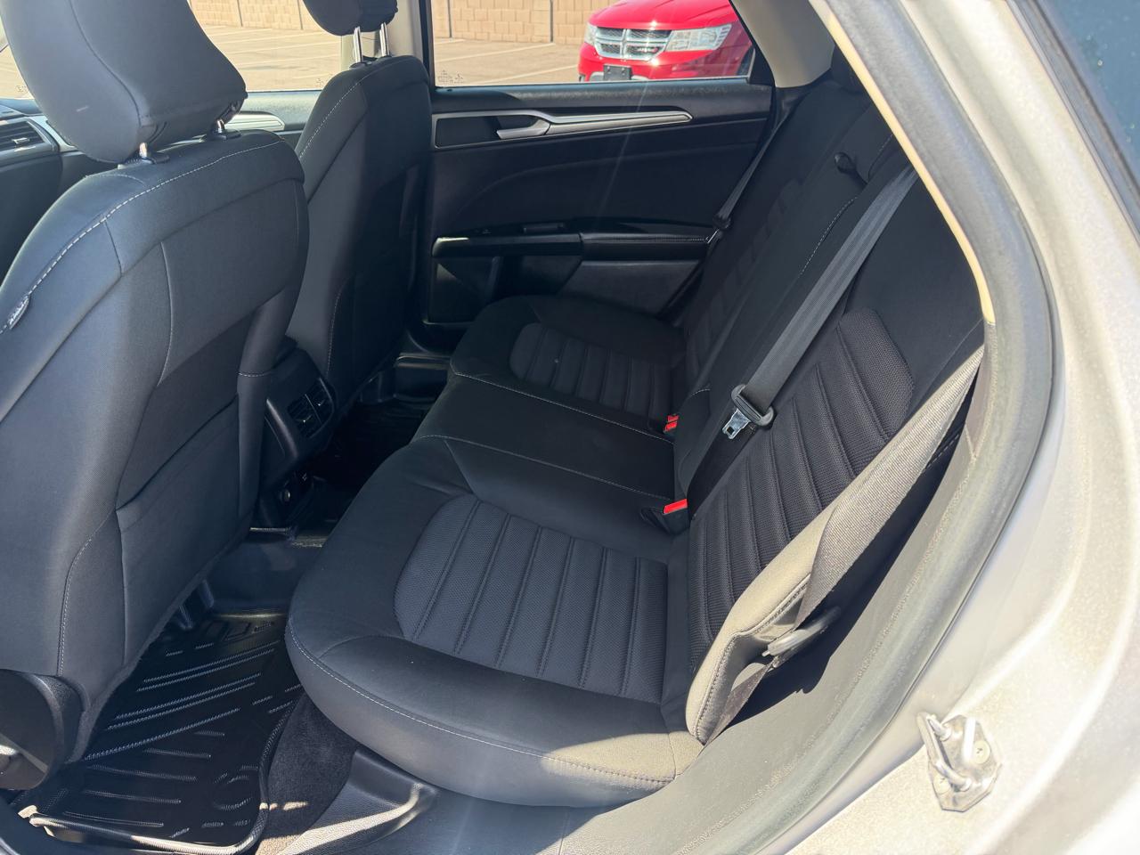 Ford Fusion Hybrid SE 2018