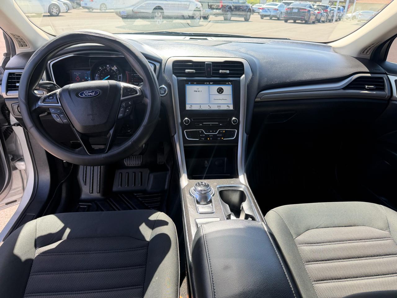 Ford Fusion Hybrid SE 2018