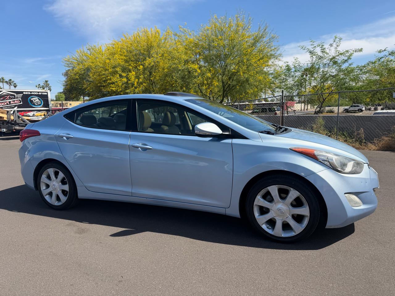 Hyundai Elantra Limited 2012