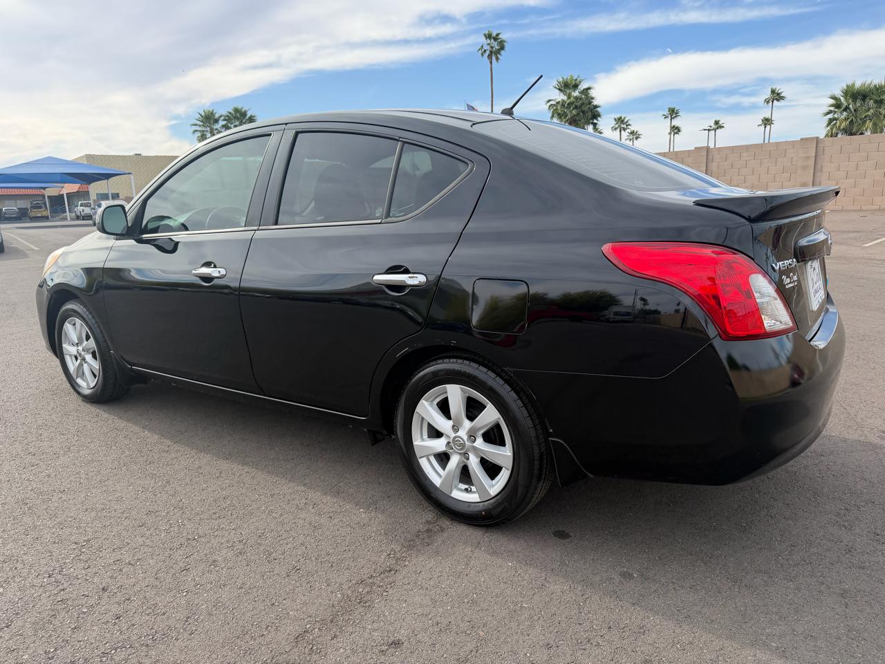 Nissan Versa 1.6 S Plus 2014