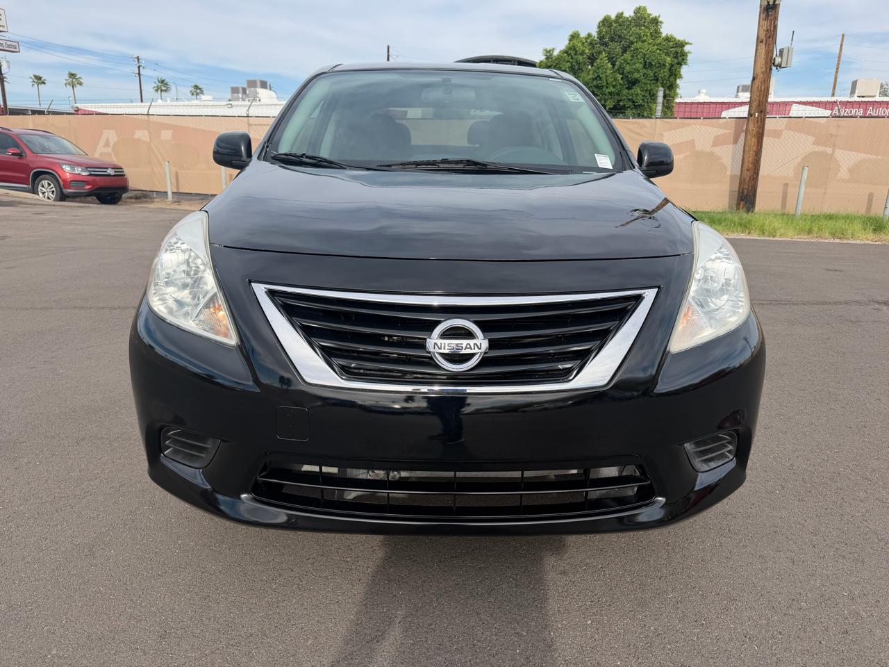 Nissan Versa 1.6 S Plus 2014