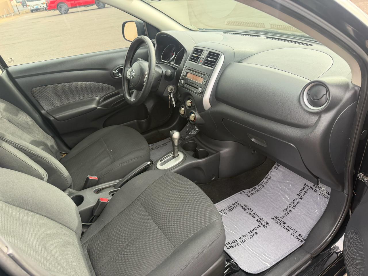 Nissan Versa 1.6 S Plus 2014