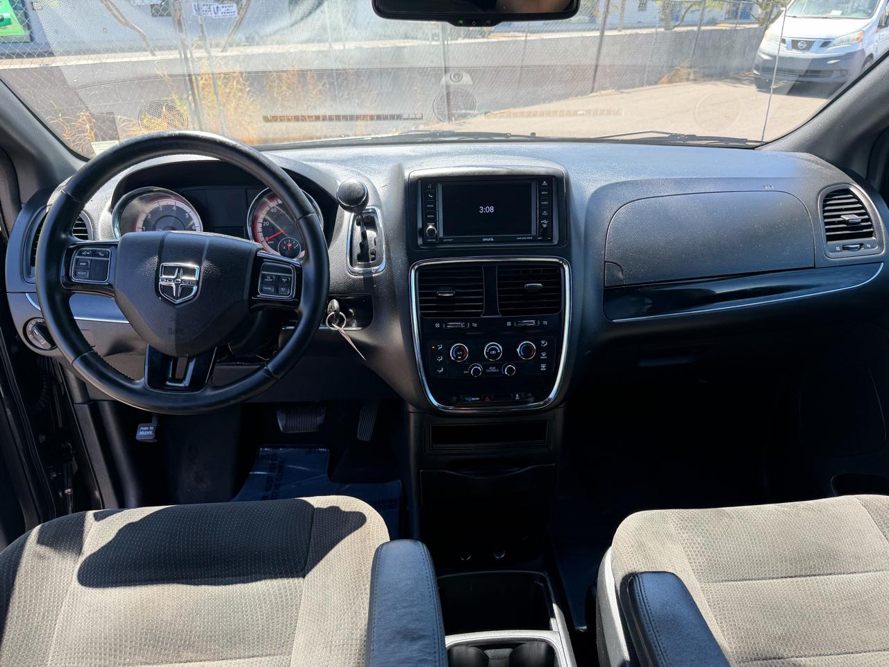 Dodge Grand Caravan SE 2018