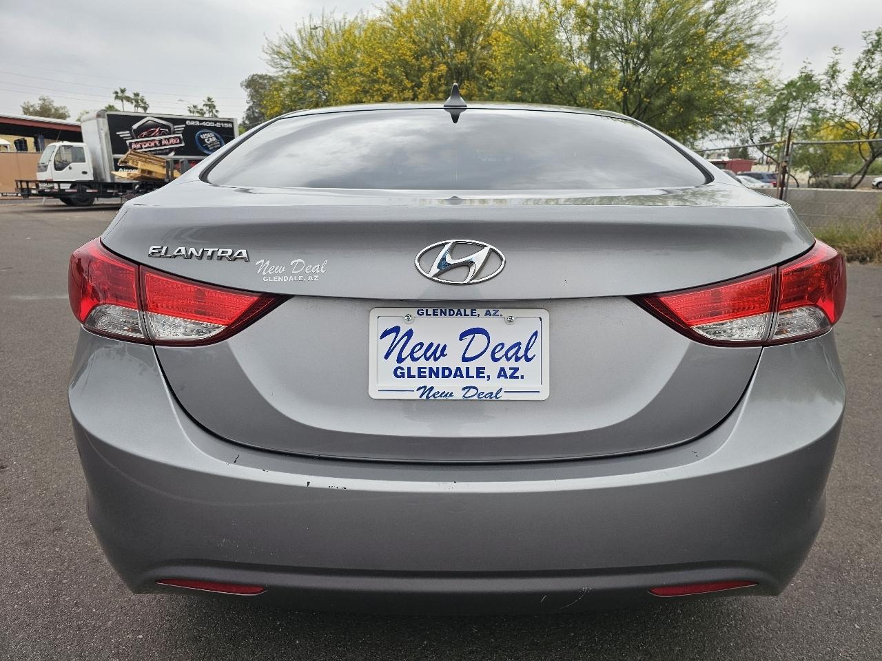 Hyundai Elantra Limited 2012