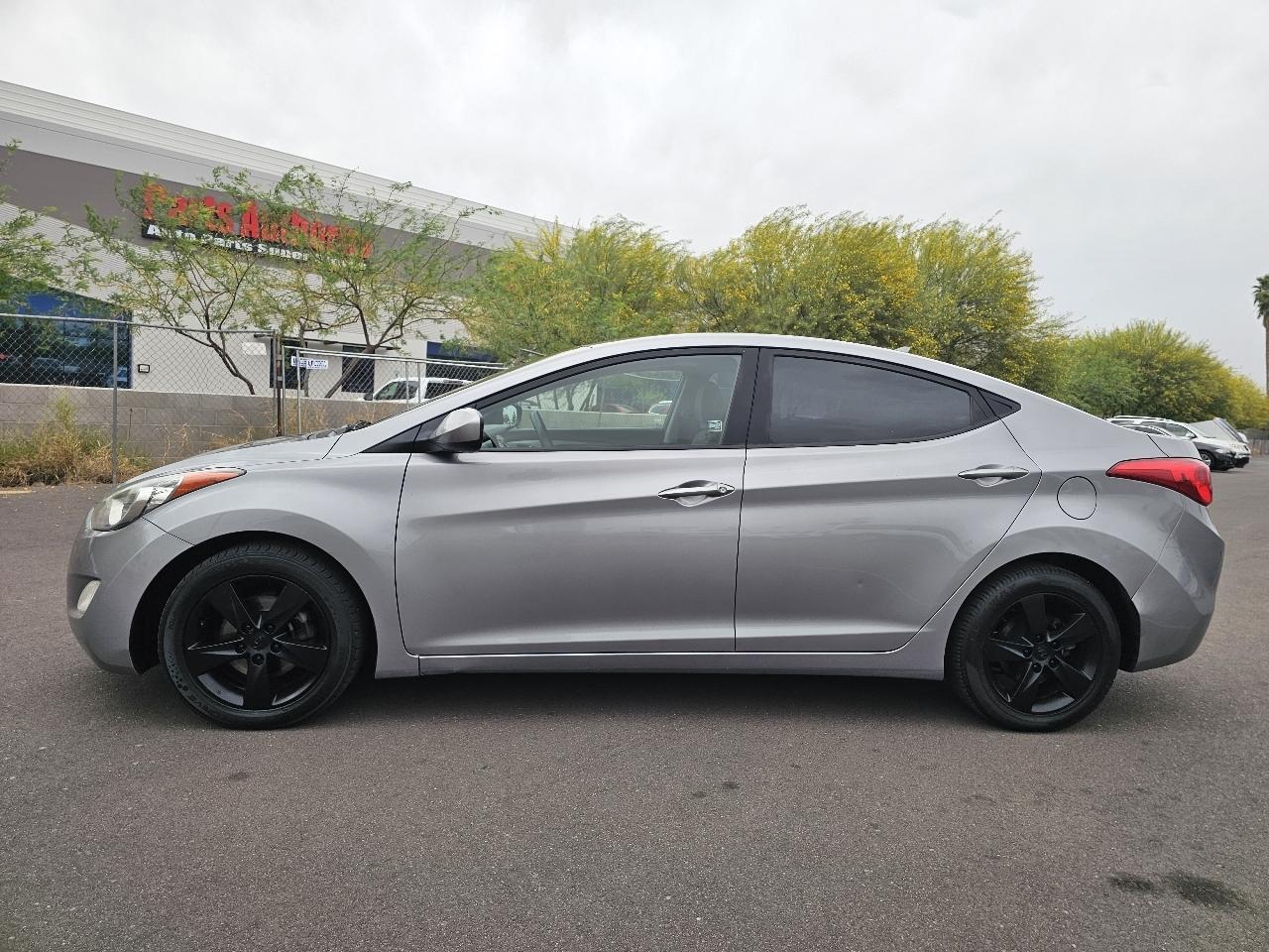 Hyundai Elantra Limited 2012