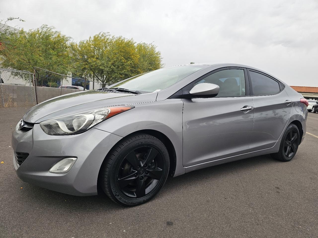 Hyundai Elantra Limited 2012