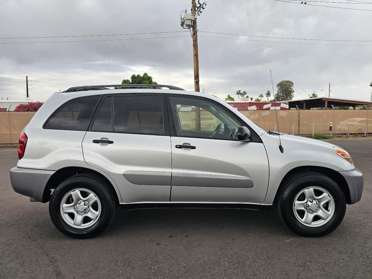 Toyota RAV4 2WD 2004