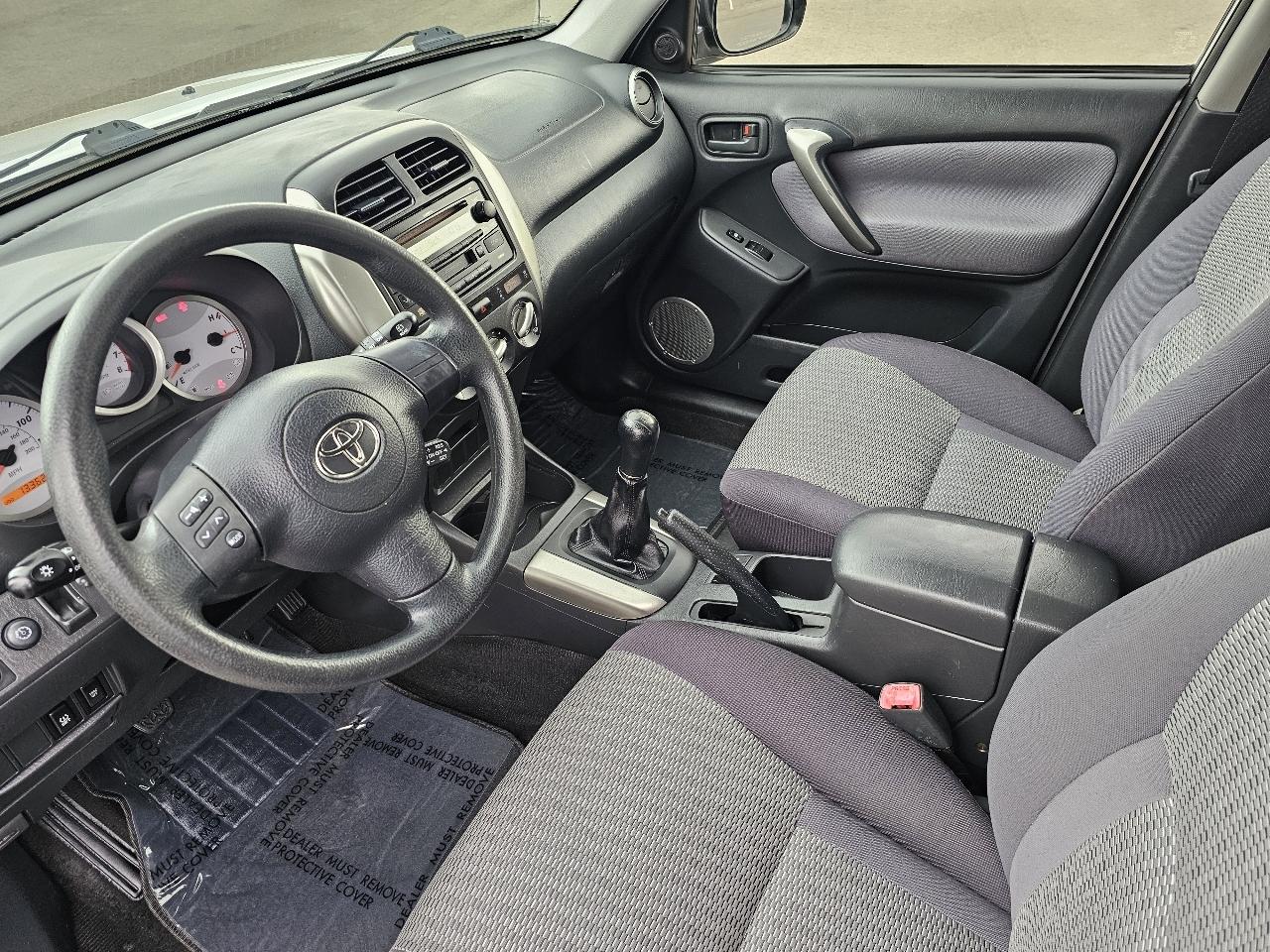 Toyota RAV4 2WD 2004
